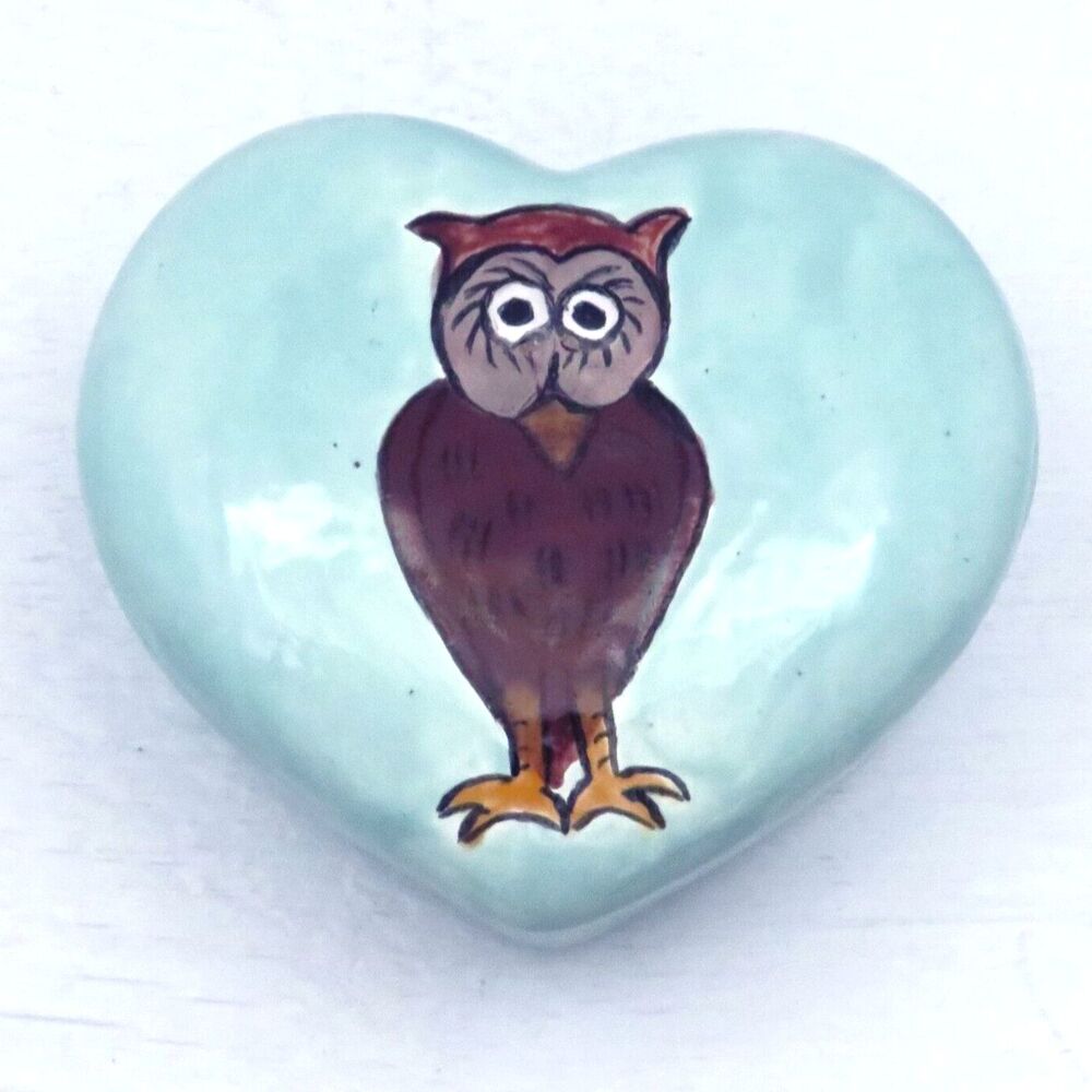 Ceramic Trinket Dish Green Heart Shaped with Handpainted Owl for Jewelry Lidded - Picture 2 of 6